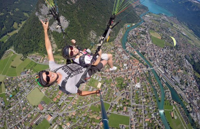 Paragliding in Interlaken - Photo 2