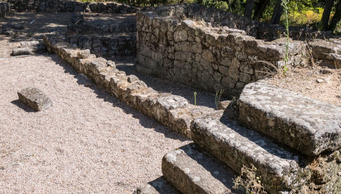 Visita guiada por el Castro de Santomé - Foto 1
