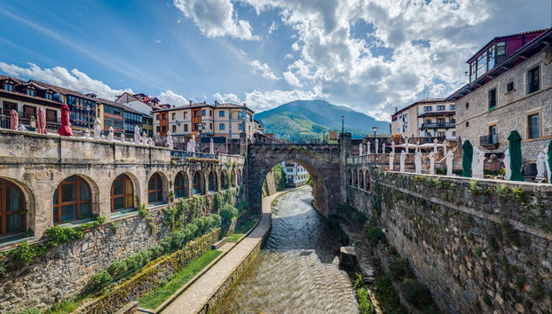 Visita guiada por Potes - Foto 4