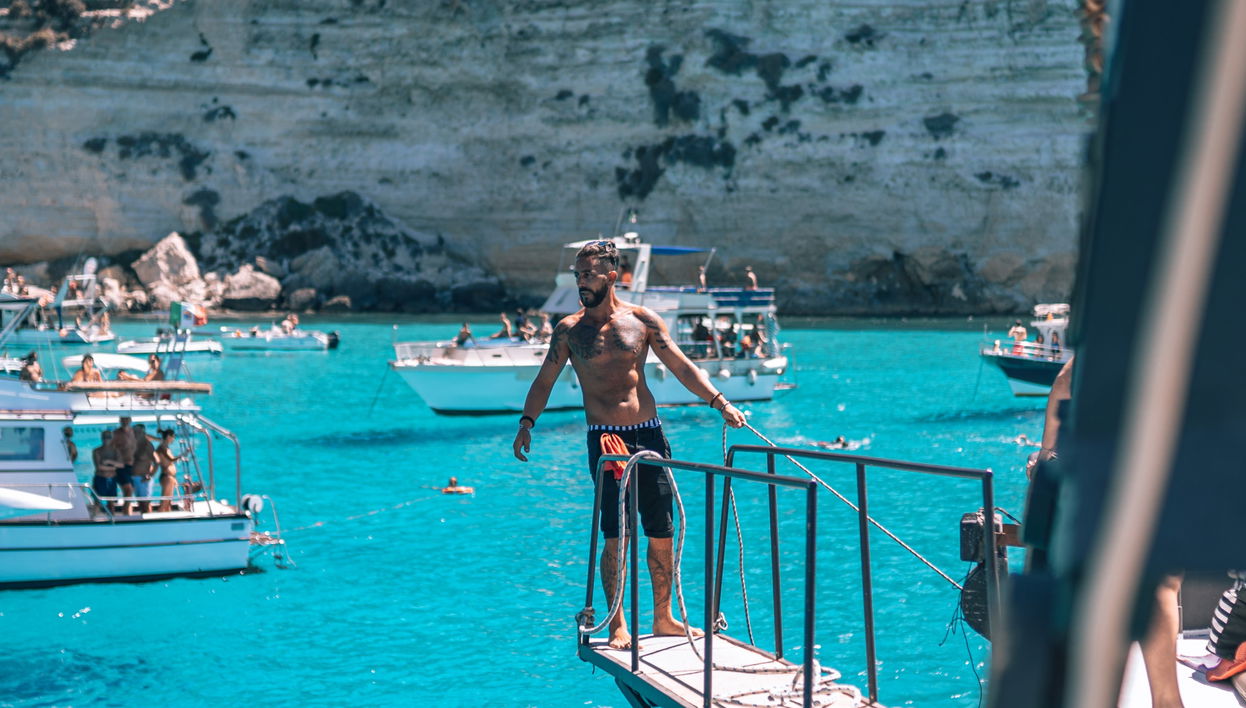 Paseo en barco pirata por Lampedusa