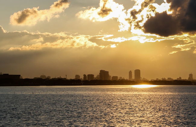 Passeio de barco ao entardecer pelo Rio da Prata - Foto 1