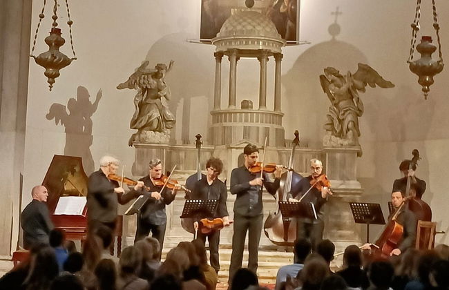 Concierto de música clásica en la iglesia de San Vidal - Foto 7