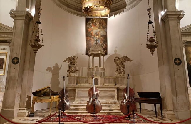 Concierto de música clásica en la iglesia de San Vidal - Foto 2