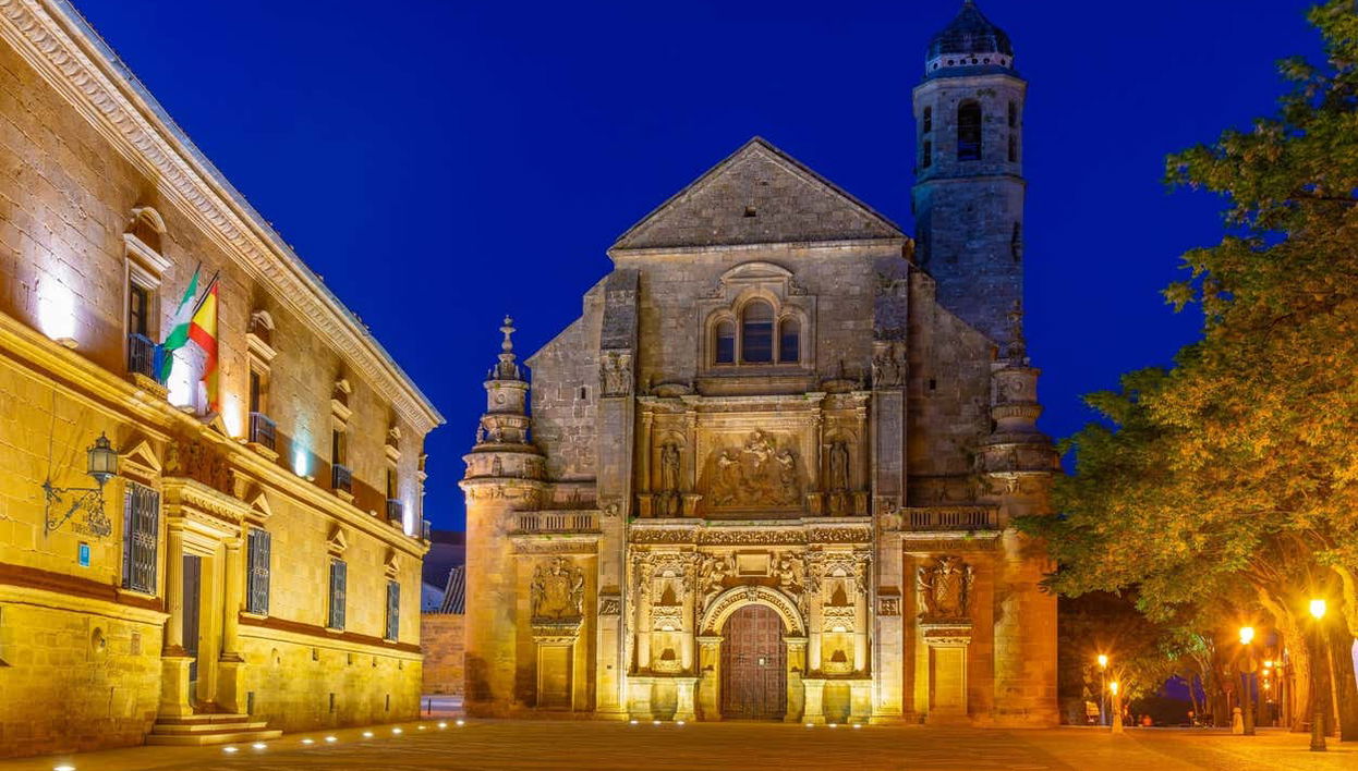 Tour por la Úbeda enigmática con música - Foto 1