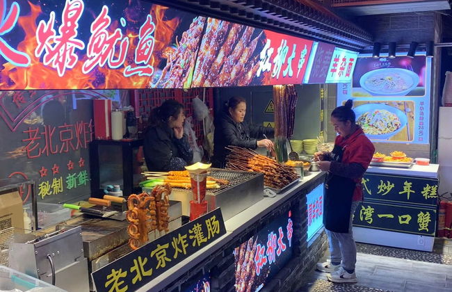 Tour privado pelo mercado noturno de Nanluoguxiang - Foto 6