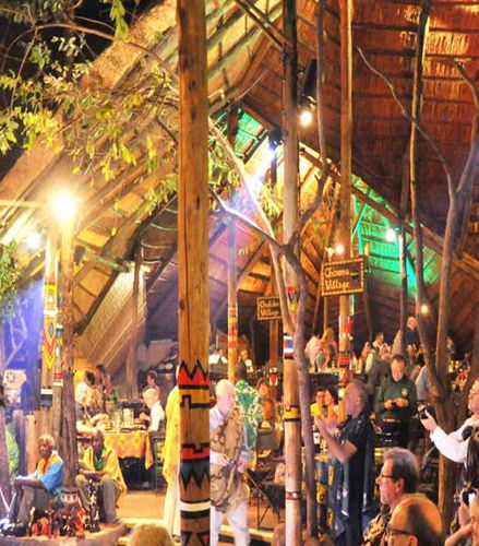 Foto - Spettacolo con cena e tamburi Boma Dinner Drum Show a Victoria Falls con trasferimenti