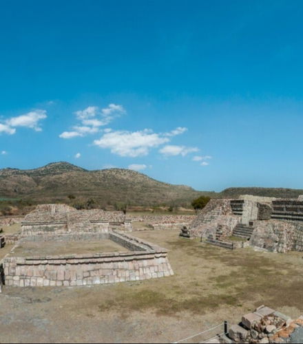 Foto de Excursión privada a la tequilera Corralejo y la zona arqueológica Plazuelas