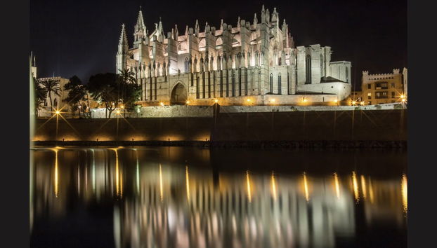 Paseo nocturno en barco por la bahía de Palma - Foto 2
