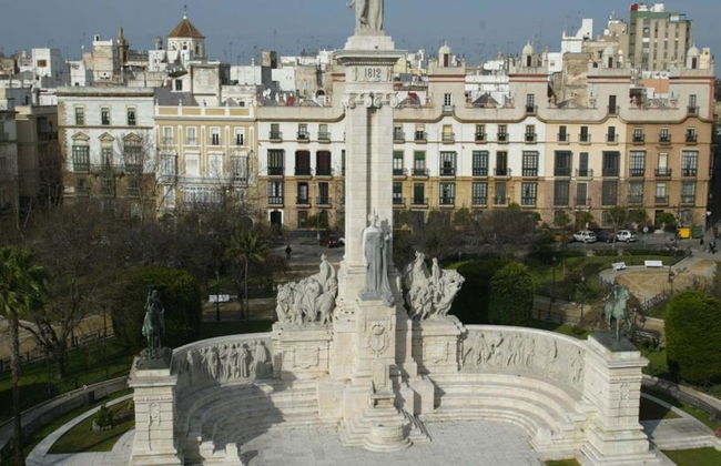 Tour privado a pie por Cádiz - Foto 2
