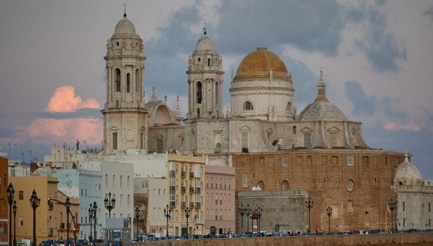 Tour privado a pie por Cádiz - Foto 5