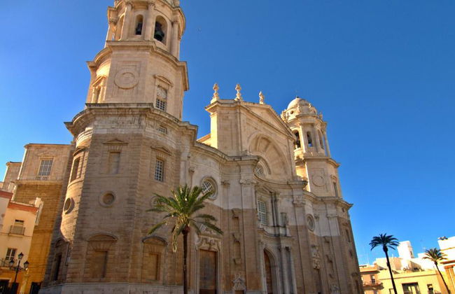 Tour privado a pie por Cádiz - Foto 6