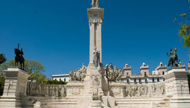 Tour privado a pie por Cádiz - Foto 4