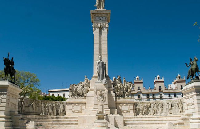Tour privado a pie por Cádiz - Foto 4