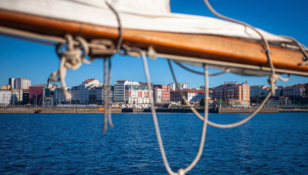 Vistas de La Coruña do veleiro