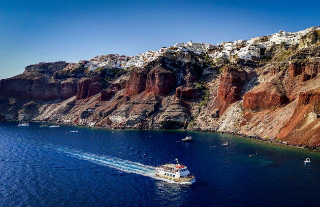 Giro in barca con fondo trasparente nella Caldera di Santorini - Foto 8