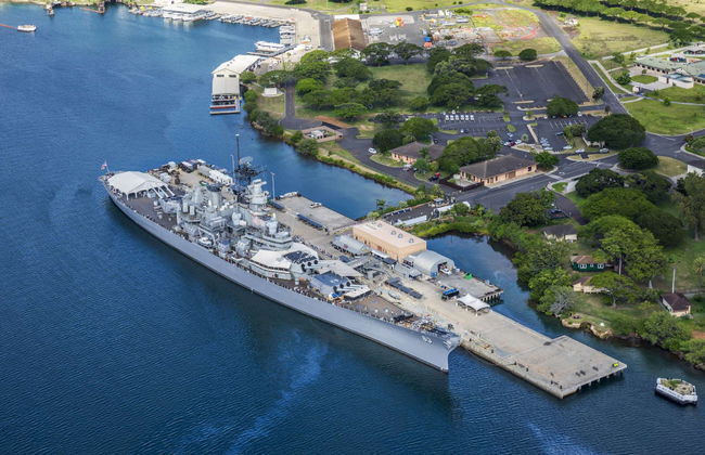 Pearl Harbor & Honolulu Tour - Photo 6