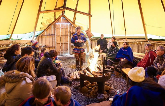 Paseo en trineo de renos y visita a un campamento sami - Foto 4