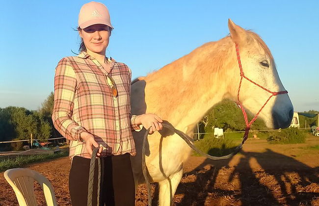 Horse Sanctuary: Une promenade dans la nature avec Rescued Horses à vos côtés - Photo 13