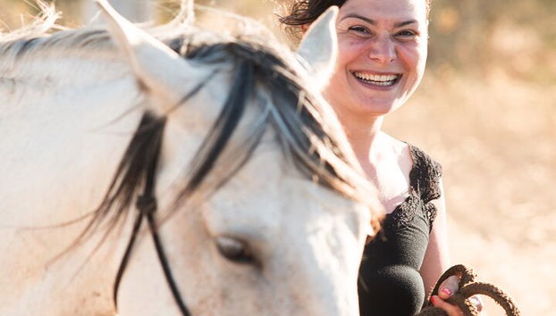 Horse Sanctuary: Une promenade dans la nature avec Rescued Horses à vos côtés - Photo 2
