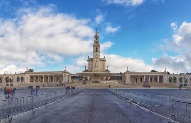 Tour Privado - Fátima Religiosa, Nazaré y Obidos Fortificados - Foto 1