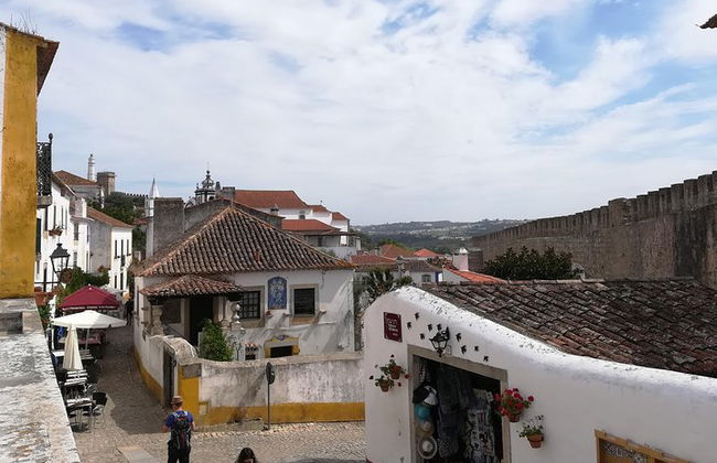 One Way Lisboa a Oporto, a través de Obidos, Nazare, Alcobaca y Aveiro - Foto 4