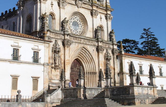 One Way Lisboa a Oporto, a través de Obidos, Nazare, Alcobaca y Aveiro - Foto 1