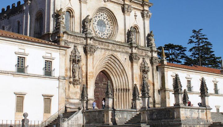 One Way Lisboa a Oporto, a través de Obidos, Nazare, Alcobaca y Aveiro - Foto 1