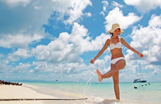 Ocean Spirit Michaelmas Cay Cruise - Photo 3