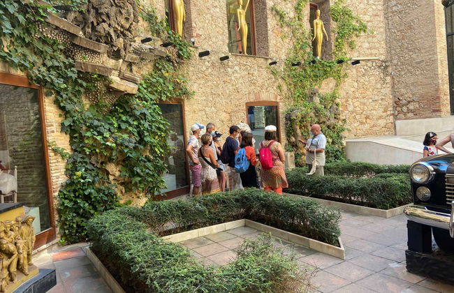 Visita guiada por el Teatro-Museo Dalí - Foto 3