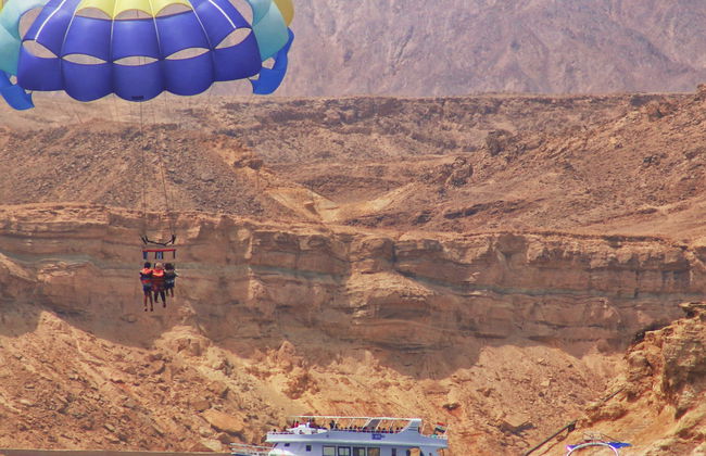 Parasailing in the Red Sea - Photo 2