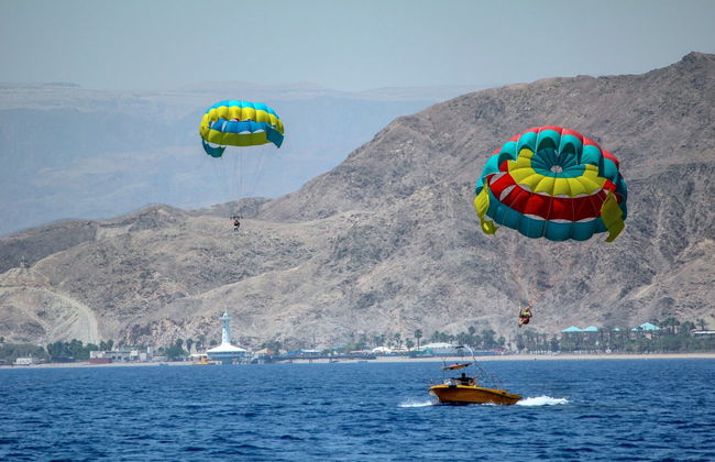 Parasailing in the Red Sea - Photo 2