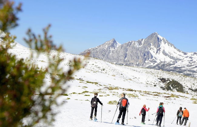 Fuentes de Invierno Snowshoeing Tour - Photo 4