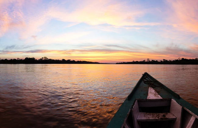 Paseo en barco al atardecer con avistamiento de capibaras - Foto 5