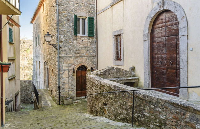 Cetona & San Casciano dei Bagni Day Trip - Photo 2