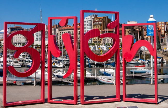 Visita guiada por Gijón - Foto 1