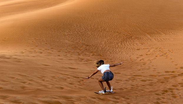 Sandboarding o sand skiing en el desierto de Ica - Foto 4