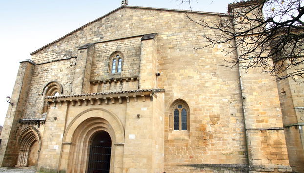 Tour for Laguardia + Visit to a winery with tasting - Photo 3