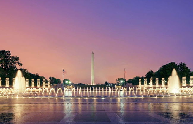 Washington DC Night Bus Tour - Photo 6