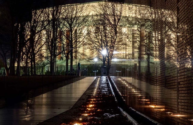 Washington DC Night Bus Tour - Photo 8