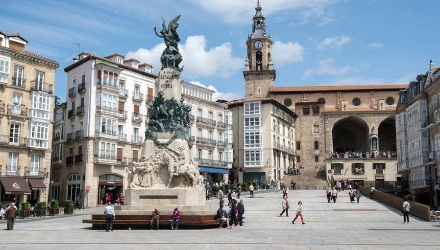 Vitoria-Gasteiz & Rioja Alavesa Day Trip - Photo 1