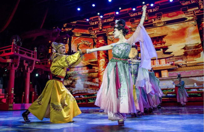 Traditional Chinese Dinner & Folk Show - Foto 1