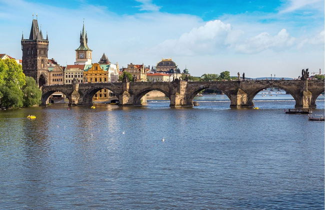 Paseo en barco con techo de cristal y cena - Foto 4