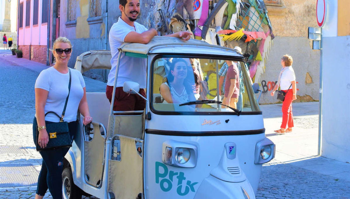Tour en tuk tuk por Oporto al completo - Foto 1