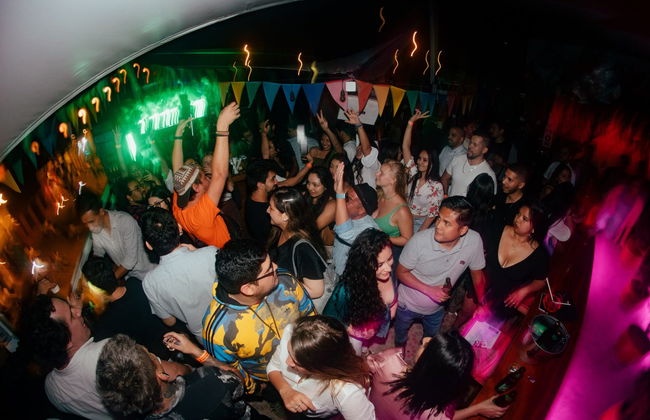 Cusco Pub Crawl - Photo 3