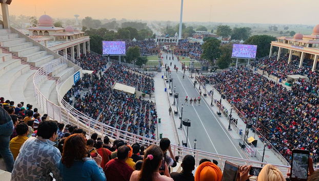 Cerimônia de fechamento da fronteira de Wagah - Foto 4