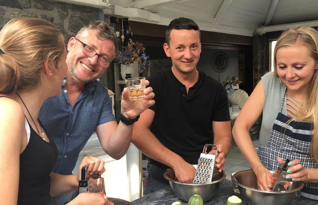 Traditional Greek Gastronomy Cooking Class - Small Group with Transfers - Foto 3