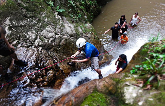 Senderismo por la Ruta de Indiana Jones + Catarata Borgoña - Foto 4