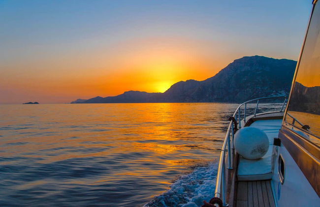 Amalfi Coast Sunset Boat Tour - Foto 3