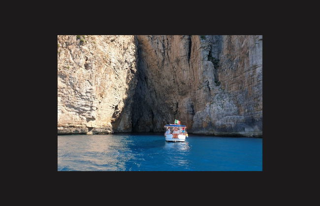 Balade en bateau à la Montagna Spaccata et Monte Orlando - Photo 1