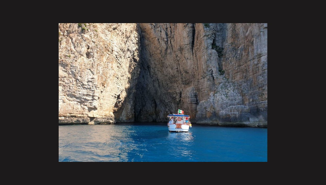 Balade en bateau à la Montagna Spaccata et Monte Orlando - Photo 1